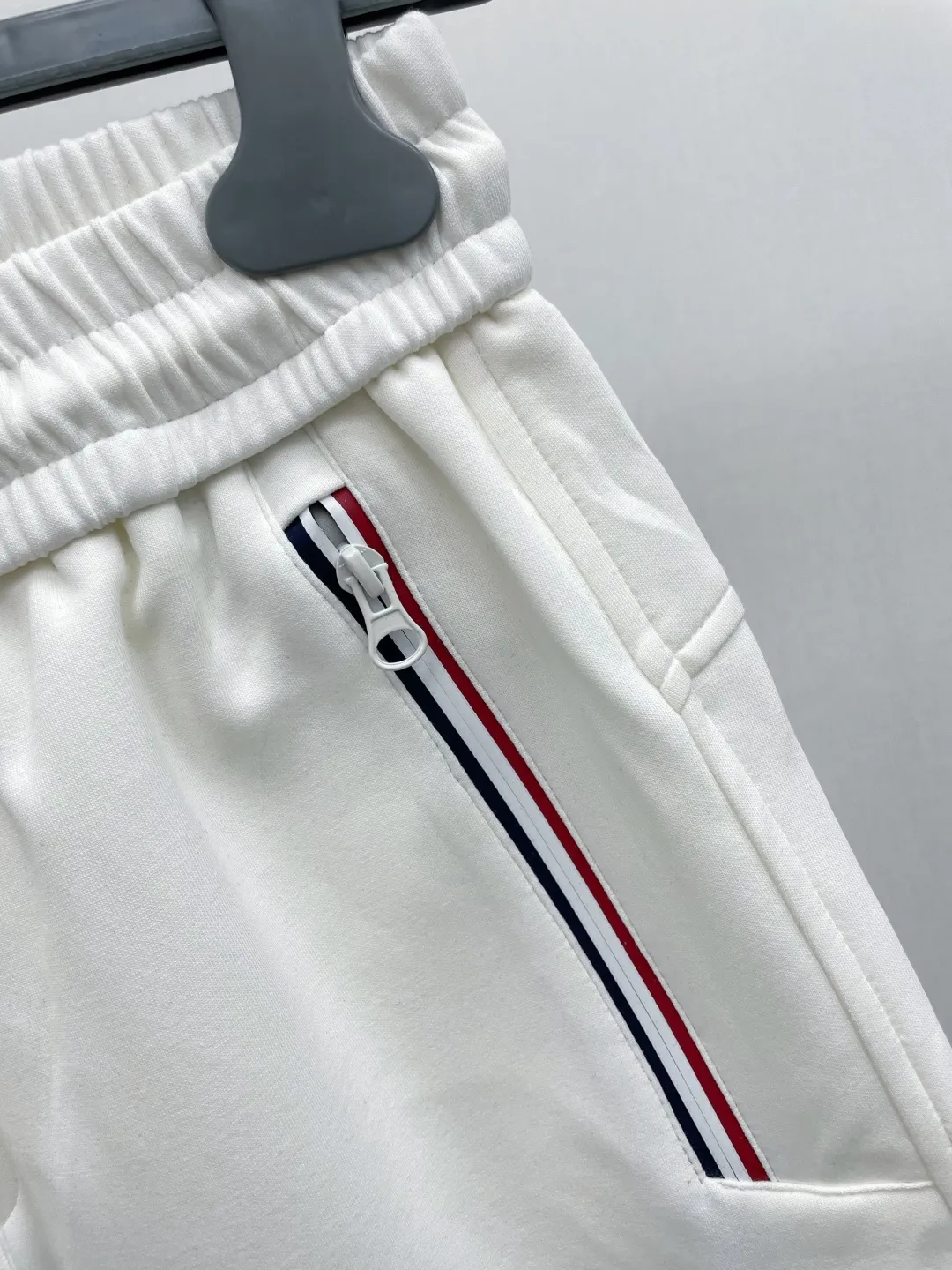 Mon 2026 New Arrival 🪡 LOGO DDD 。 Classic LOGO ， ， ， 。 ， 。 Size：M-3XL